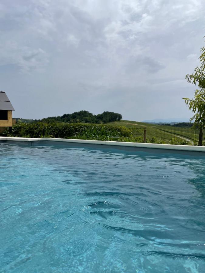 Agriturismo La Ca Veja Monforte dʼAlba المظهر الخارجي الصورة