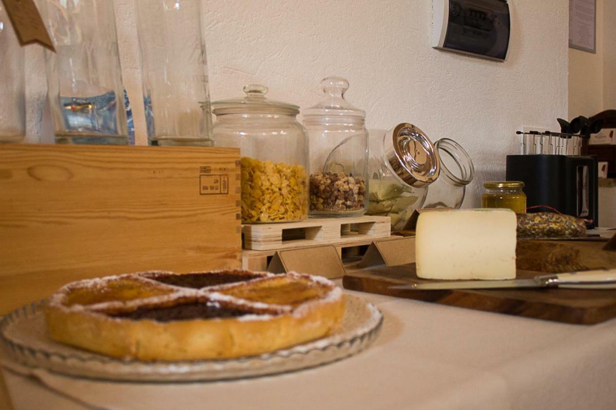 Agriturismo La Ca Veja Monforte dʼAlba المظهر الخارجي الصورة