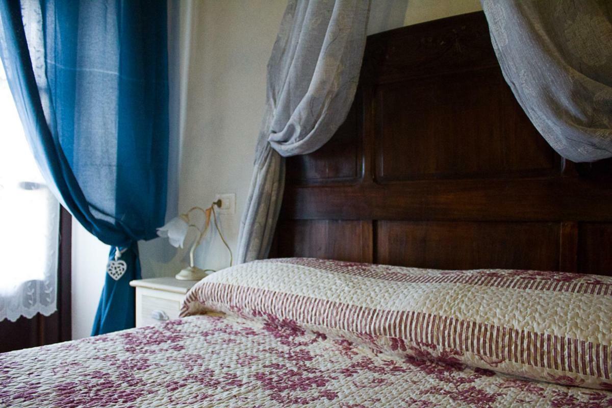 Agriturismo La Ca Veja Monforte dʼAlba المظهر الخارجي الصورة
