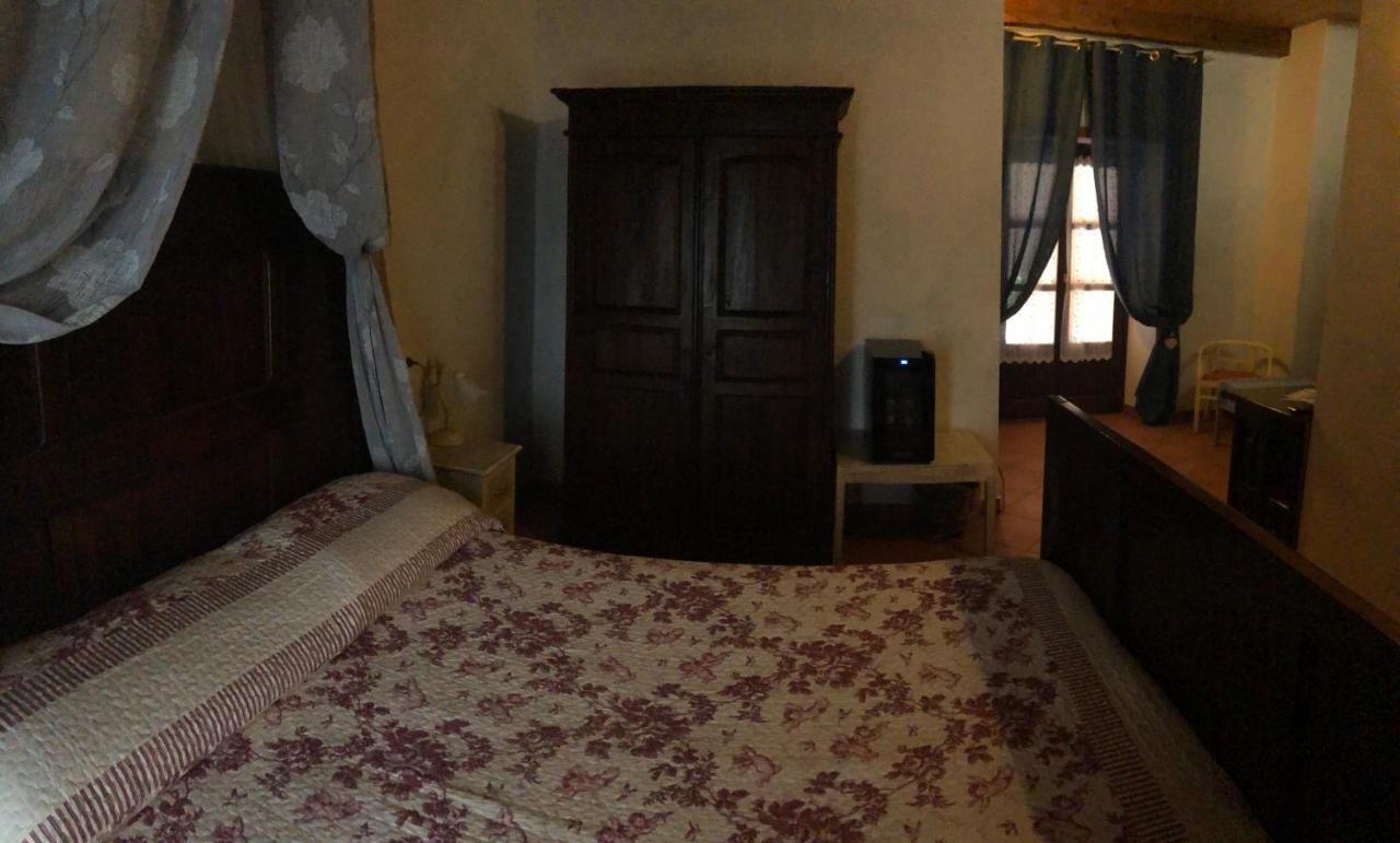 Agriturismo La Ca Veja Monforte dʼAlba المظهر الخارجي الصورة